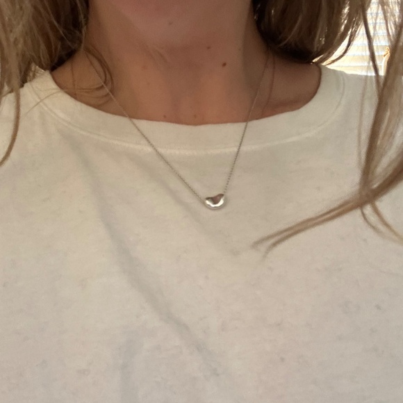 Tiffany & Co. Elsa Peretti Small Bean Necklace - Picture 5 of 9